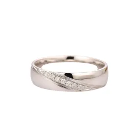 MOISSANITE DIAMOND BAND